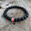 Pulsera de cuentas negras